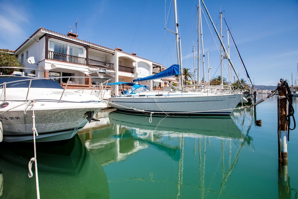 Vista Roses Mar - Casa Pescador Villa Empuriabrava Bagian luar foto