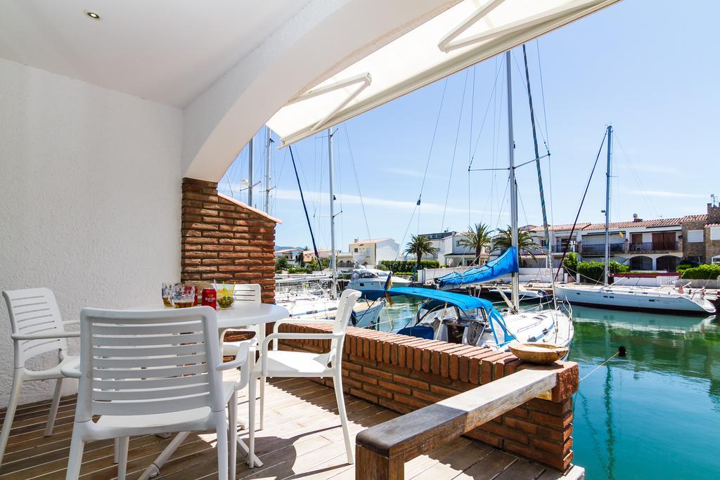 Vista Roses Mar - Casa Pescador Villa Empuriabrava Bagian luar foto