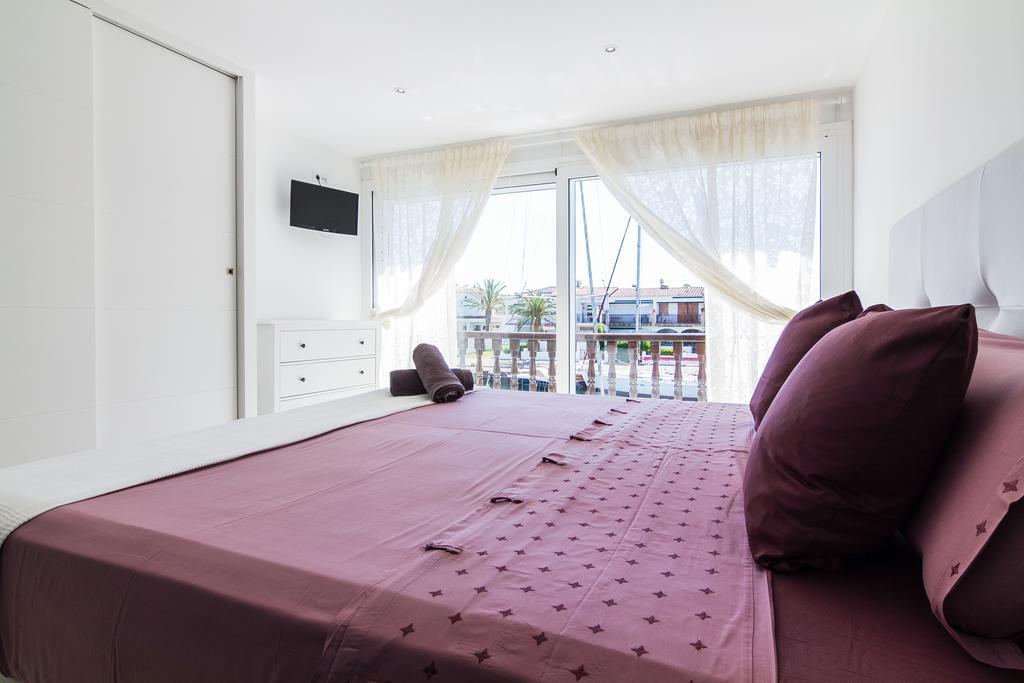 Vista Roses Mar - Casa Pescador Villa Empuriabrava Bagian luar foto